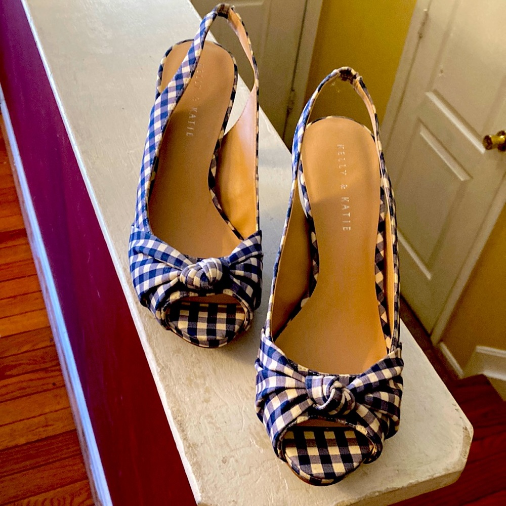 Kelly & Katie sandals with 3” heel navy blue & white checkered open toe size 10